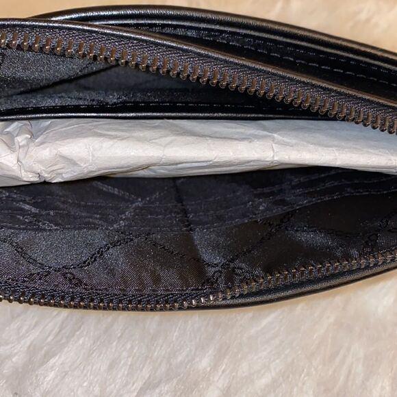 🌈NWOT Michael Kors Jet Set Zip Clutch Wristlet🌈 - Picture 7 of 8